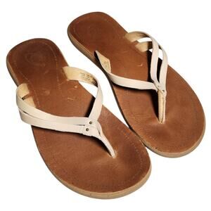 Olukai Kapehe Luana Sandals Flip Flops Womens Size 6 White Hawaiian Beach Preppy
